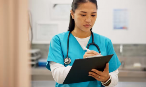 Y tá chuyên môn ở Úc sắp được phép kê đơn thuốc: Bước ngoặt trong hệ thống y tế
