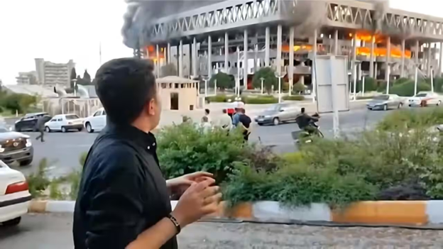 Tổng thống Donald Trump kêu gọi toàn bộ thường dân Tehran di tản ngay lập tức