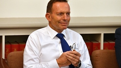 Tony Abbott chính thức nhậm chức cố vấn thương mại của Vương quốc Anh