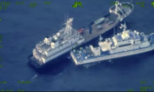 Đụng độ giữa tàu hải cảnh Trung Quốc và Philippines trên Biển Đông
