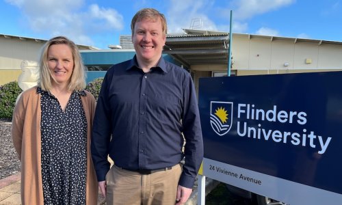 Đại học Flinders khai triển các chương trình mới đạo tạo chuyên gia y tế để giải quyết tình trạng thiếu lực lượng lao động ở vùng quê.