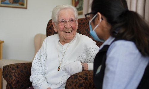 Tiểu bang Nam Úc mở rộng dịch vụ y tế trực tuyến cho những người cao niên trong sống trong viện dưỡng lão.