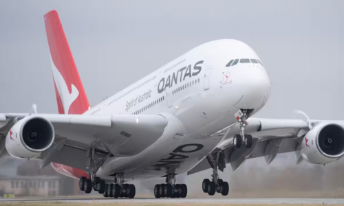 ACCC đề nghị phạt Qantas 100 triệu đô-la vì bán vé cho các chuyến bay đã bị hủy