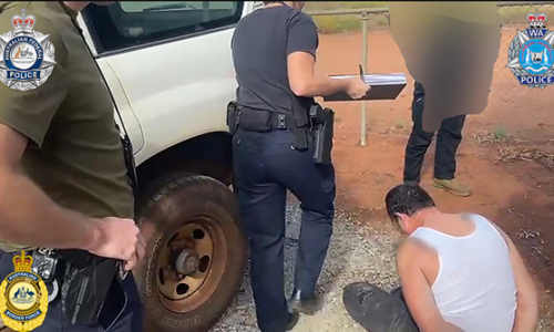 Cảnh sát tịch thu 320kg cocaine và bắt giữ hai người đàn ông ở Tây Úc