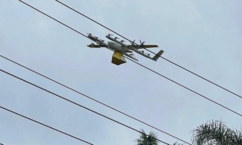 Một thị trấn ở Úc mất điện vì một chiếc trực thăng giao đồ ăn