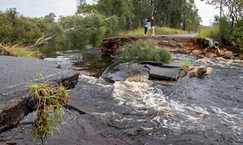 Mưa lớn gây lũ lụt kỷ lục ở NSW, người dân được khuyến cáo ở nhà