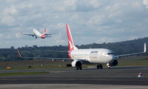 Úc giảm 50% giá vé máy bay nội địa