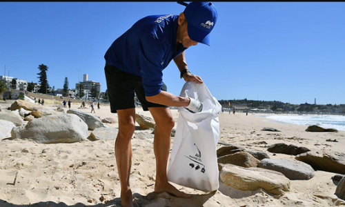 Các bãi biển Úc sạch hơn một chút nhờ bớt rác thải nhựa