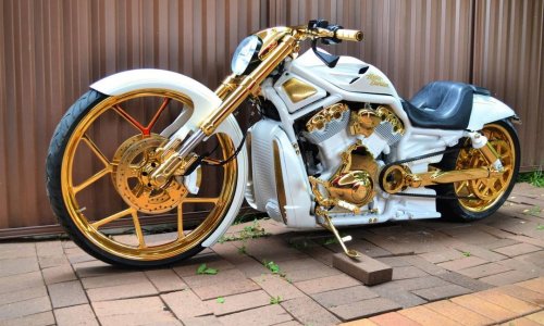 Harley-Davidson mạ vàng 1,5 triệu USD của ông trùm ma túy bị tịch thu