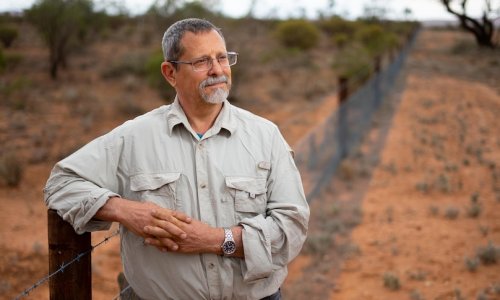 Sự thay đổi đạo luật mục đồng (Pastoral Act) của tiểu bang Nam Úc khiến nhiều nông dân rơi vào tình trạng tiến thoái lưỡng nan.