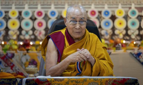 Trung Quốc vô thần muốn thách thức truyền thống tái sinh trong Phật giáo Tây Tạng