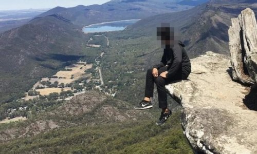 Một phụ nữ thiệt mạng vì rơi từ mỏm đá khi đang chụp ảnh selfie