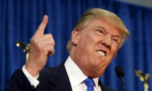 Tổng thống Donald Trump quyết áp thuế vì “cả bạn lẫn thù đều đã lừa đảo chúng ta”