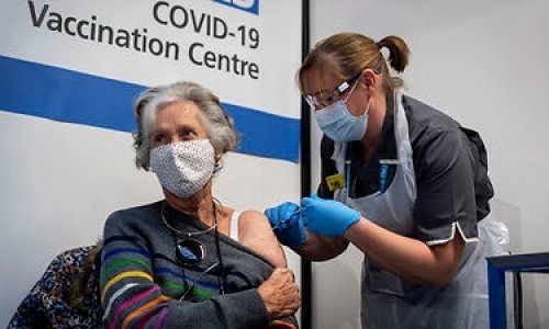 Lo sợ về vắc-xin COVID-19: Các chuyên gia nói gì?.