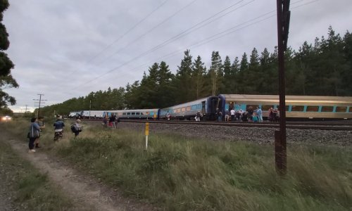 Victoria: Lật tàu hỏa, 2 người thiệt mạng, nhiều người bị thương