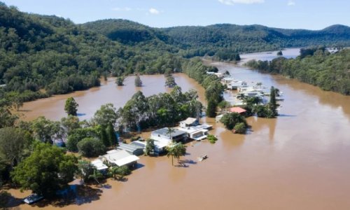 Mưa tại Úc đã ngừng nhưng lụt lội vẫn còn.