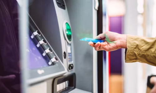 Ngân hàng Commonwealth từ chối trả lại 270 triệu đô cho 2,2 triệu khách thu nhập thấp