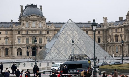 Bảo tàng Louvre bị trộm : Tám báu vật vô giá bị đánh cắp