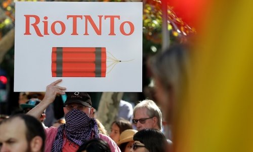 Lãnh đạo cấp cao của tập đoàn khai khoáng Rio Tinto từ chức theo sau vụ nổ địa điểm văn hóa Thổ dân