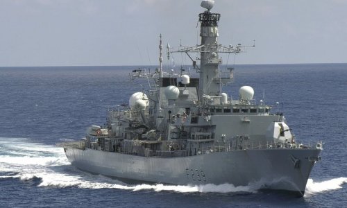 Tàu chiến của Anh băng qua Eo biển Đài Loan đến thăm Việt Nam