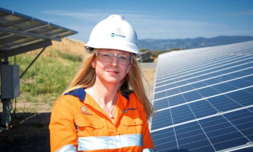 Sở cấp nước Nam Úc- SA Water: - Trang trại điện năng lượng mặt trời giảm được một nữa tiền điện cho việc lọc nước mặn. 