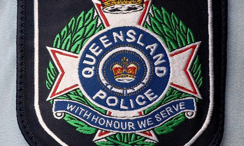 Một sĩ quan cảnh sát tiểu bang Queensland bị cáo buộc đã chụp ảnh chi tiết riêng tư của nạn nhân bạo lực gia đình
