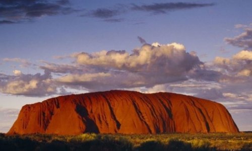 Úc yêu cầu Google gỡ bỏ những hình ảnh về đỉnh núi Uluru