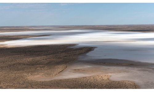 Hồ nội lưu Kati Thanda-Lake Eyre chuẩn bị đón nhận lượng nước đổ vào lớn nhất trong ít nhất 15 năm qua.