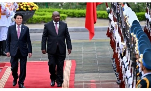 Việt Nam nỗ lực thoát khỏi bẫy Mỹ-Trung