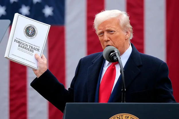 Trump quay lưng với nền tảng sức mạnh kinh tế Mỹ - hậu quả là gì?