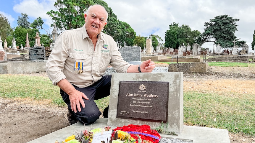 Mount Gambier:  Mộ phần của các cựu chiến binh thổ dân trong thế chiến thứ nhất được làm bia đá như một phần của Dự Án The Headstone Project.