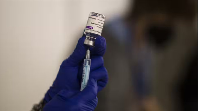 Vắc-xin AstraZeneca COVID được thu hồi trên toàn thế giới