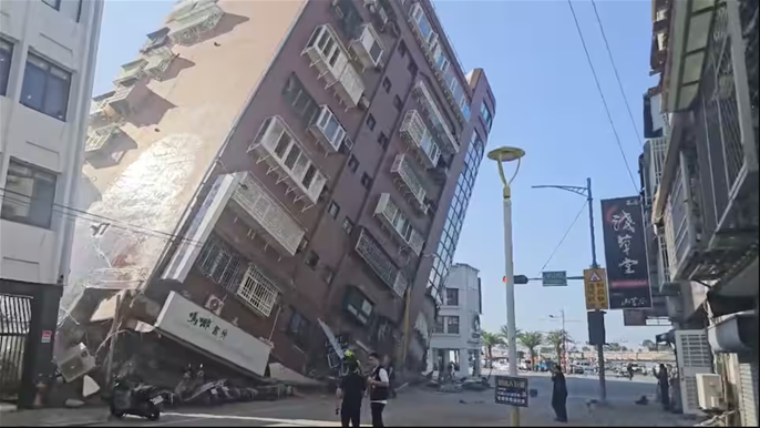 Một người chết, hàng chục người bị thương sau khi Đài Loan hứng chịu trận động đất mạnh nhất trong 25 năm