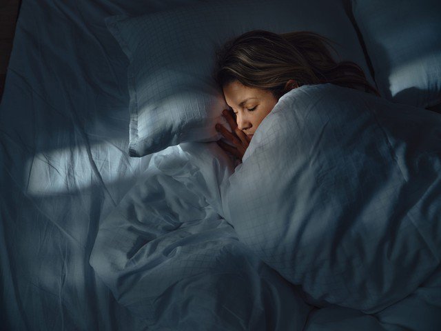 Đi ngủ mỗi ngày một giờ khác nhau: Cảnh báo đáng sợ