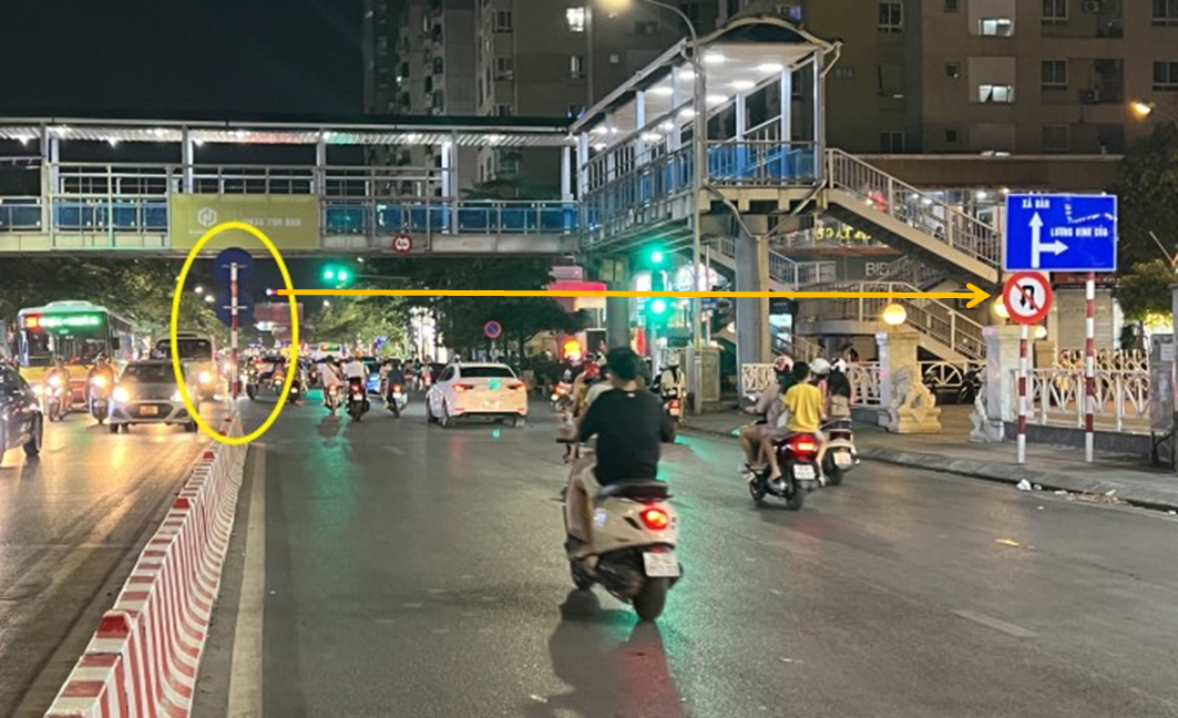 ‘Biển báo chỉ nằm bên phải – bẫy giao thông ở Việt Nam’
