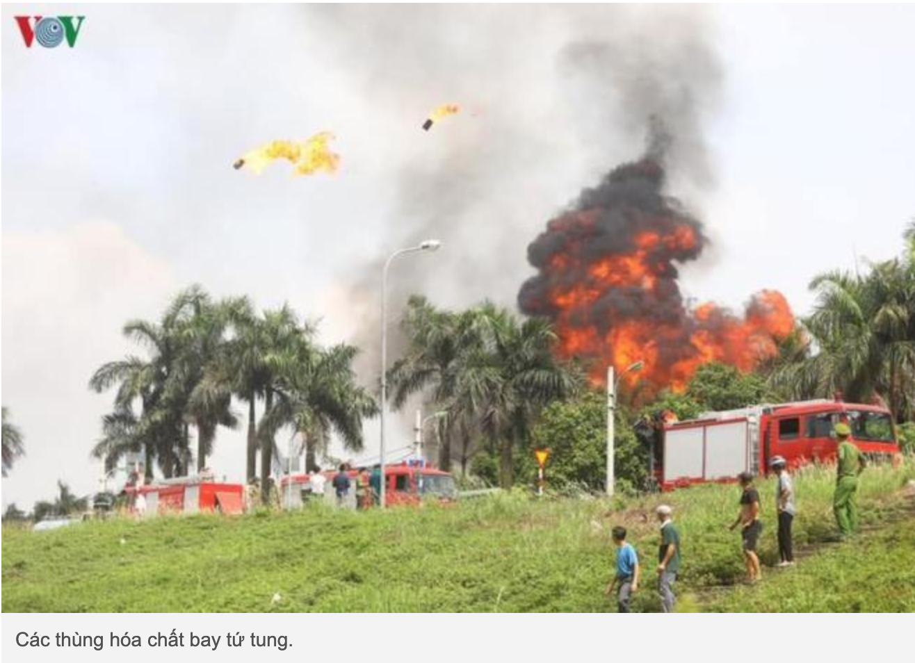 Vụ cháy kho hàng ở Long Biên: Chất hóa học trong không khí vượt chuẩn gần 20 lần