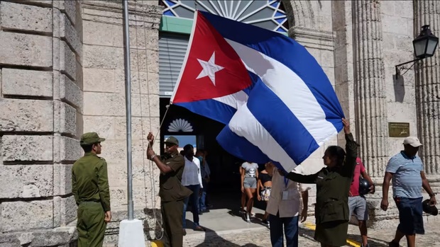 Bắc Hàn rúng động vì Cuba thiết lập quan hệ ngoại giao với Nam Hàn.