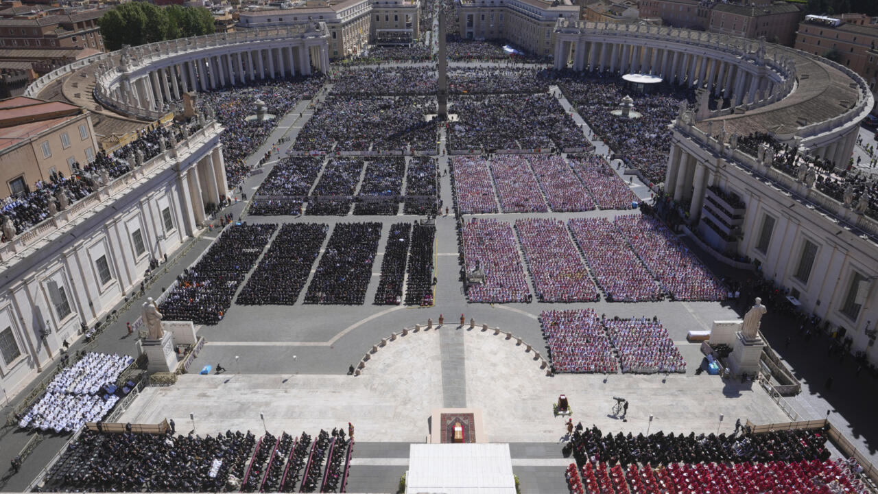 400.000 tín đồ đến đưa tiễn Giáo hoàng Francis tại Roma