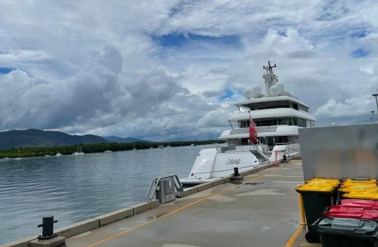 Cảnh sát phải vào cuộc sau ca nhiễm COVID trên siêu du thuyền  ở Cairns do sự thiếu hợp tác với cơ quan y tế.