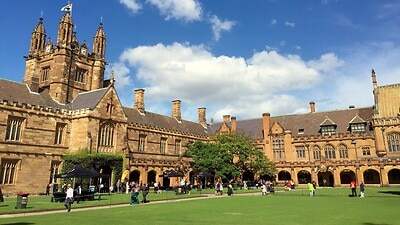 Hai đại học Úc qua mặt cả Havard và Cambridge về tỷ lệ sinh viên có việc làm