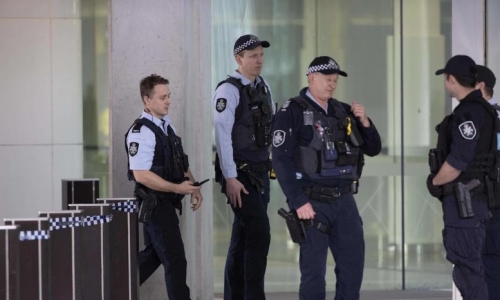 Nổ súng ở Phi Trường Canberra: Du khách kinh hãi kể lại nỗi kinh hoàng khi các phát súng nổ lên liên tiếp