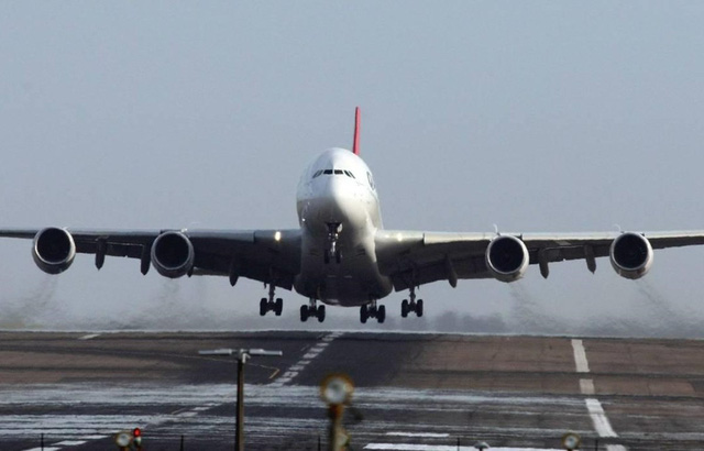 Dịch COVID-19: Các hãng hàng không Australia cắt giảm số chuyến bay