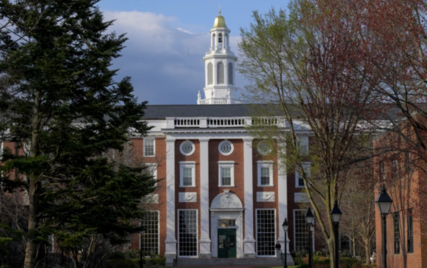 Đại học Harvard kiện chính quyền Trump về việc đóng băng tài trợ
