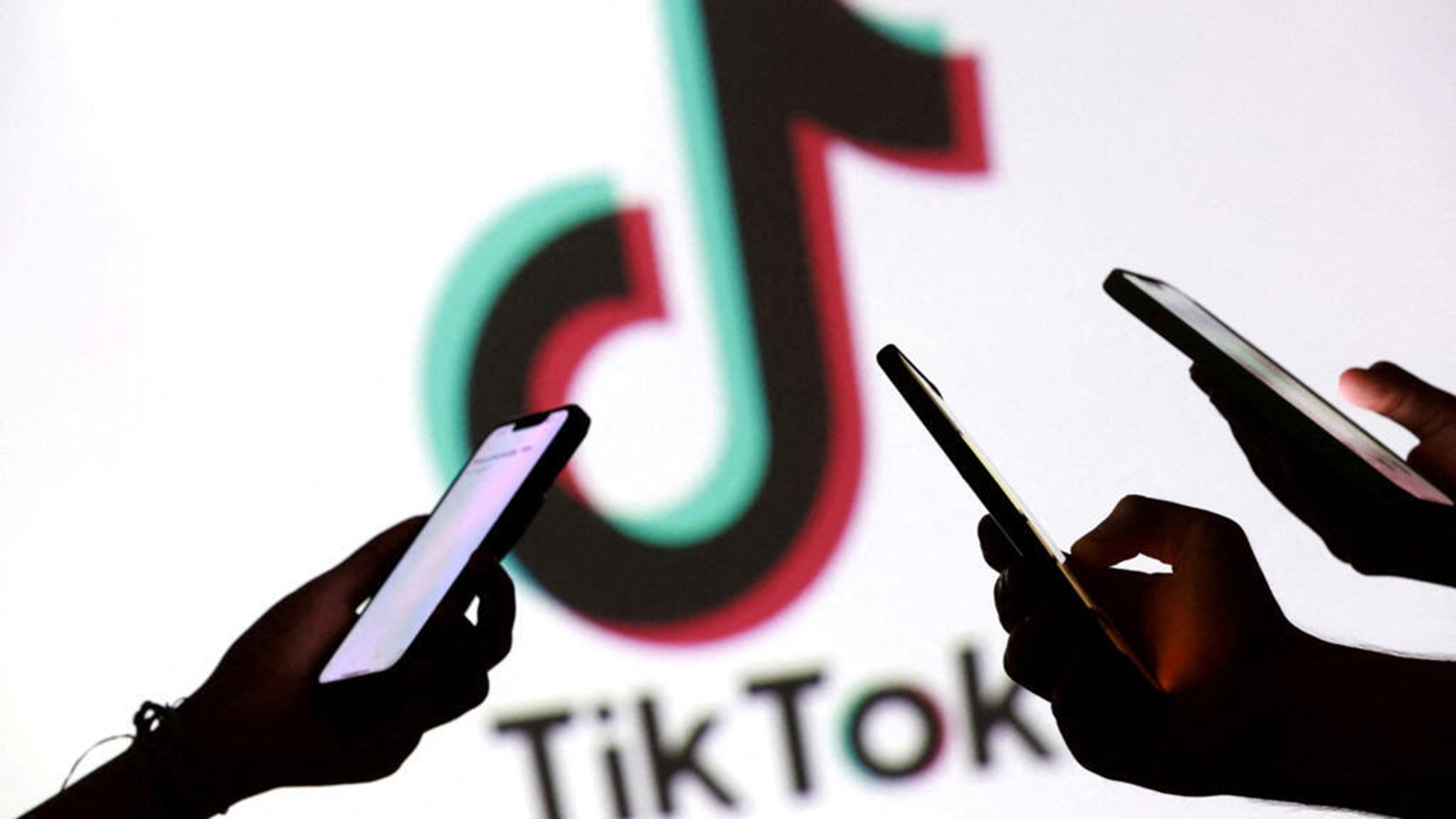 Pháp đề xướng cấm trẻ dưới 15 tuổi xử dụng mạng xã hội TikTok – « một đại dương rác thải »