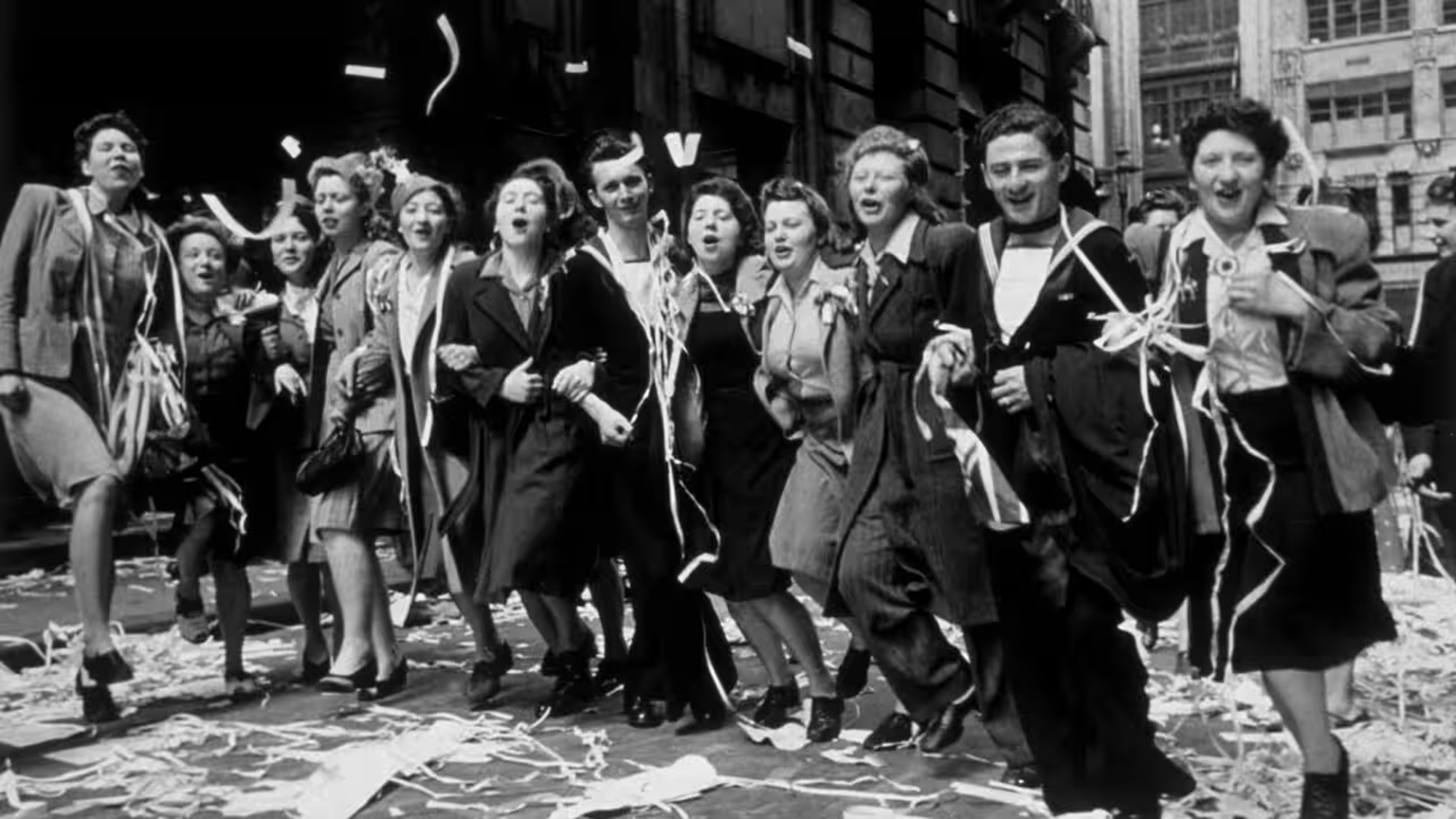 Âu Châu kỷ niệm 80 năm Ngày chiến thắng Vitory of Europe Day giữa cuộc chiến Ukraine-Nga