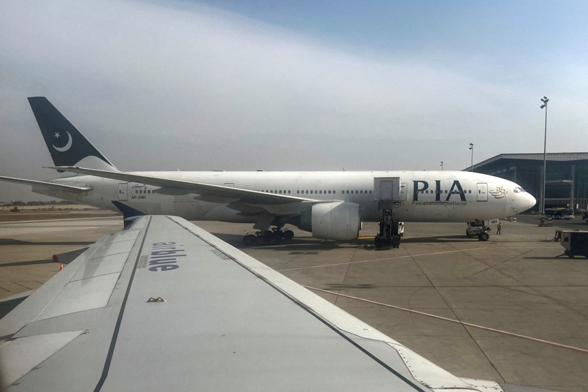 Ấn Độ đóng cửa không phận với các máy bay Pakistan