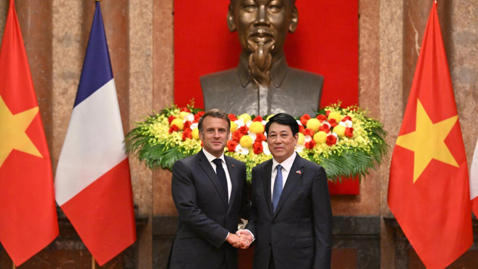 Đến thăm Việt Nam, tổng thống Macron tìm cách bù đắp đầu tư chậm trễ của Pháp