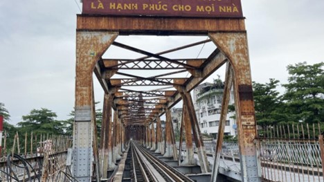 Pháp hỗ trợ tìm hướng trùng tu cây cầu Long Biên tuổi đời hơn một thế kỷ