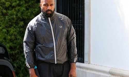 Kanye West bị tước visa do truyền bá chủ nghĩa phát xít