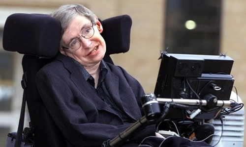 Thiên tài vật lý Stephen Hawking từng cảnh báo việc chủ động gửi tín hiệu ra vũ trụ có thể là sai lầm nghiêm trọng của loài người.